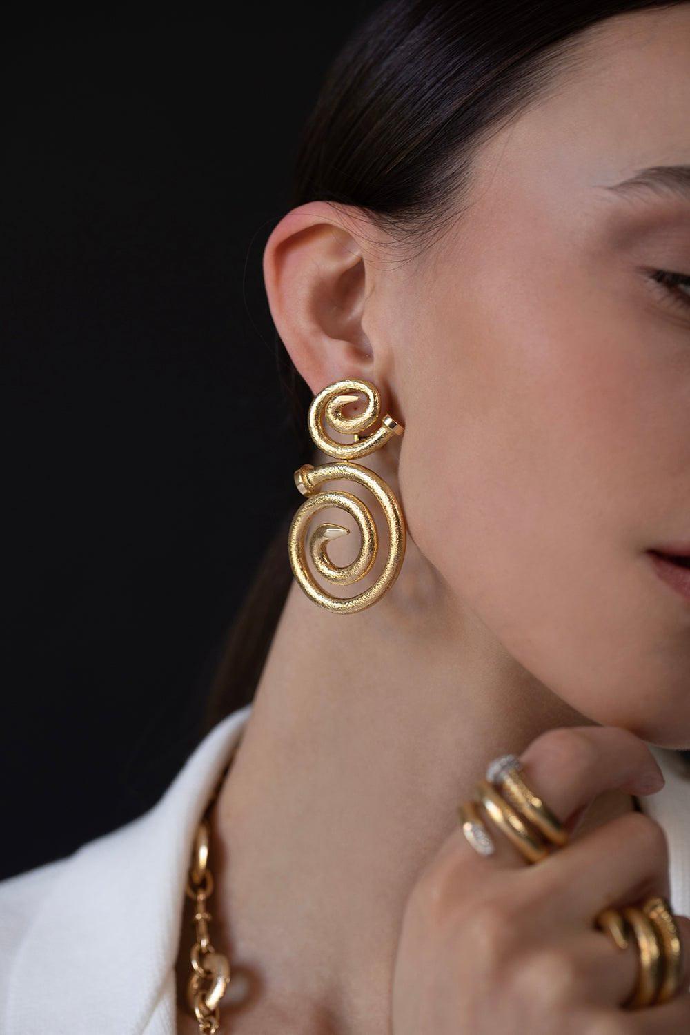 DAVID WEBB-Spiral Nail Earrings-YELLOW GOLD