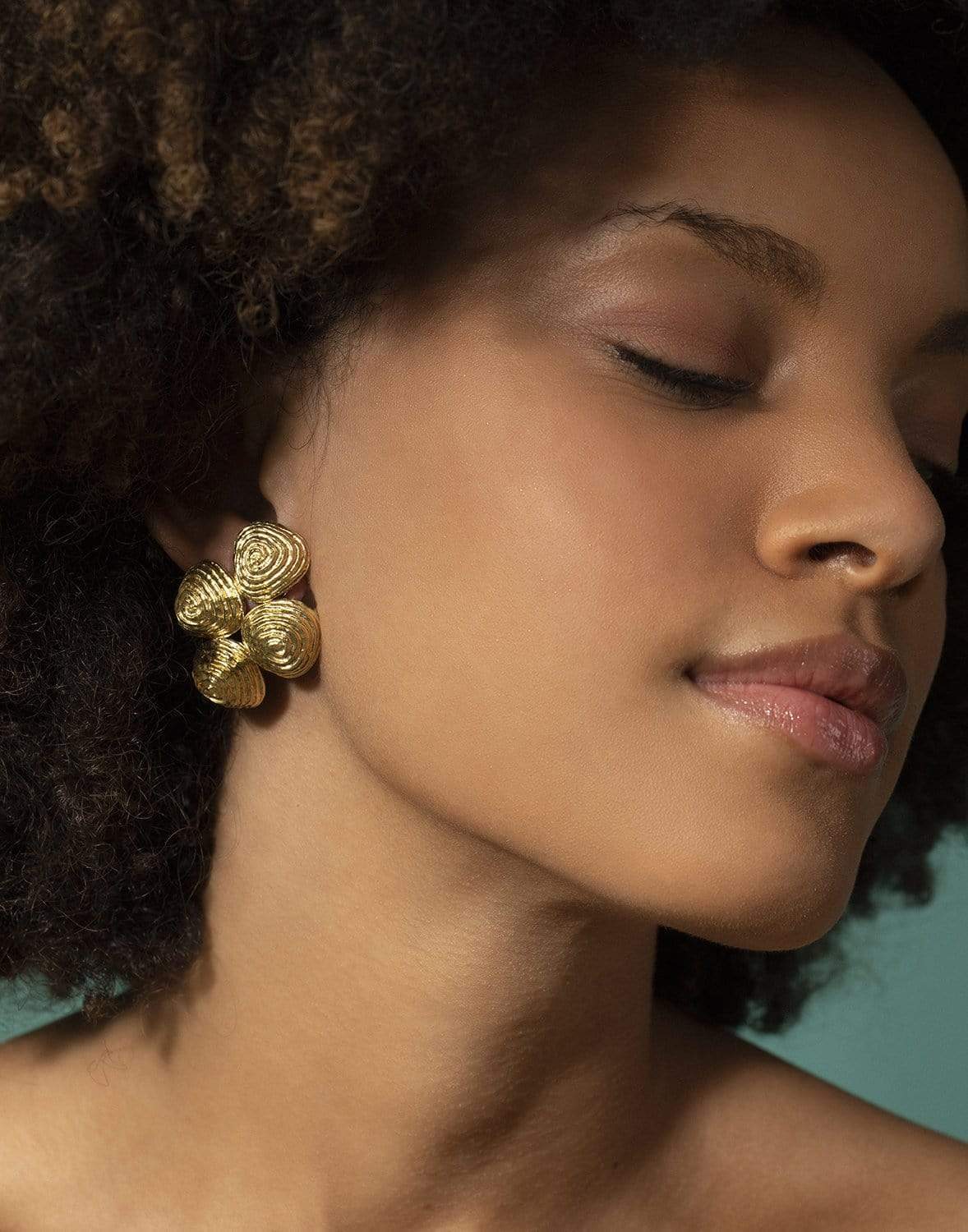 DAVID WEBB-Zen Earrings-YELLOW GOLD