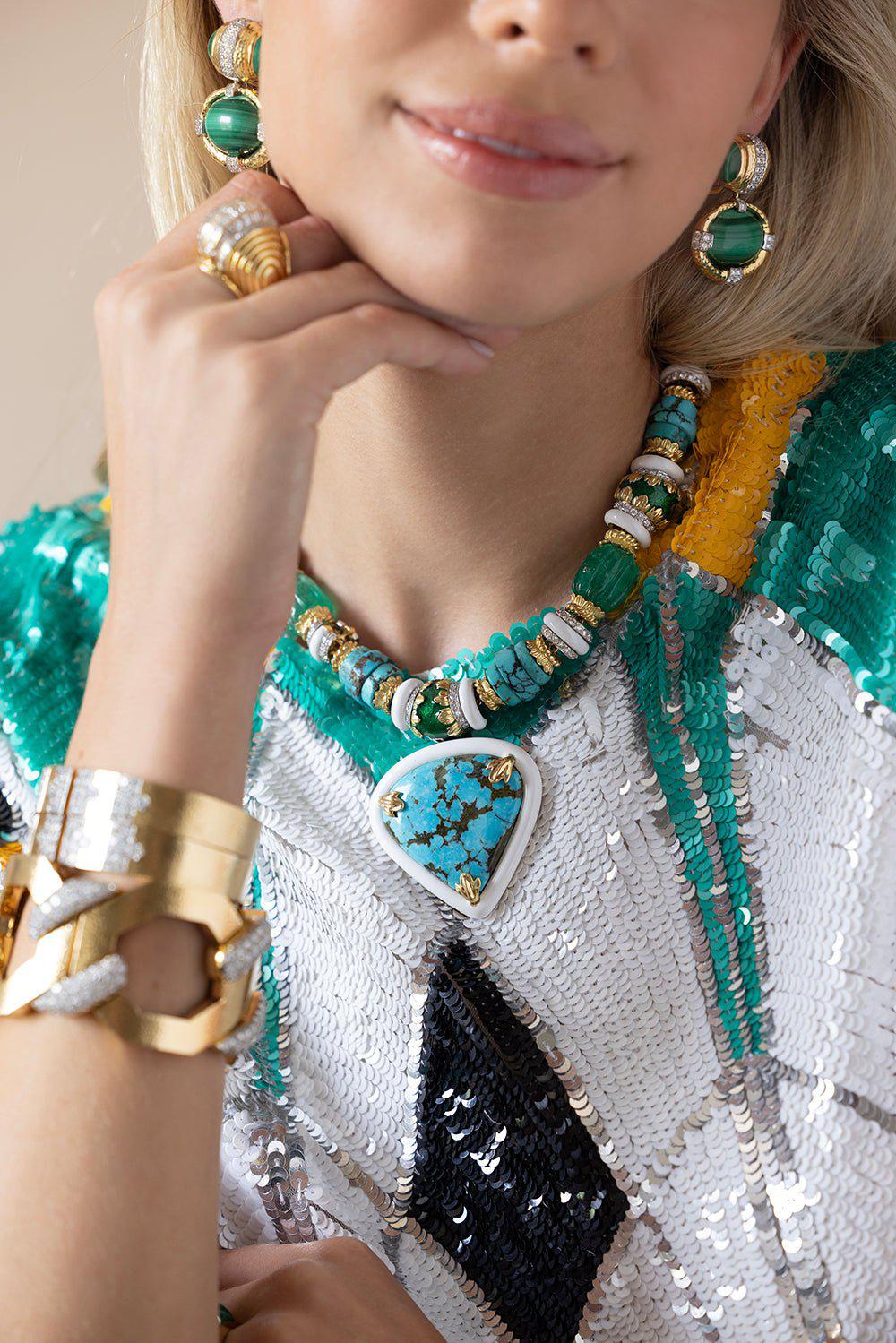 DAVID WEBB-Arrowhead Necklace-YELLOW GOLD