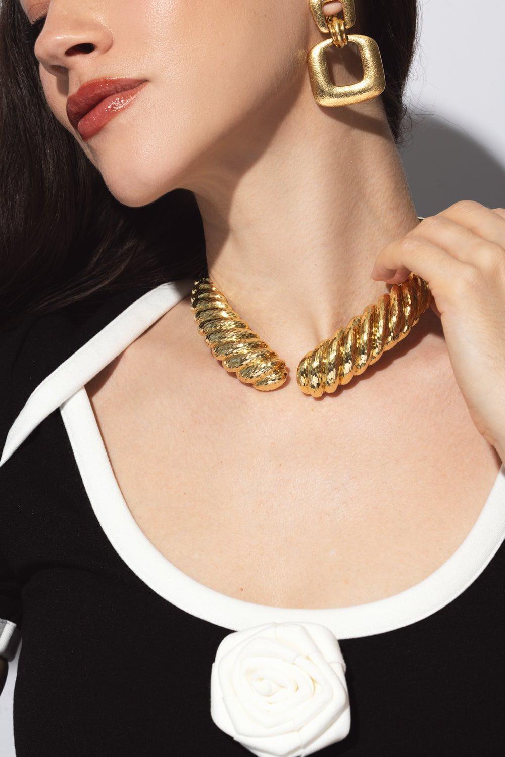 DAVID WEBB-Hammered Roll Collar-YELLOW GOLD