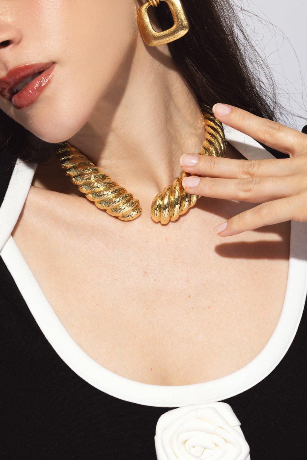 DAVID WEBB-Hammered Roll Collar-YELLOW GOLD