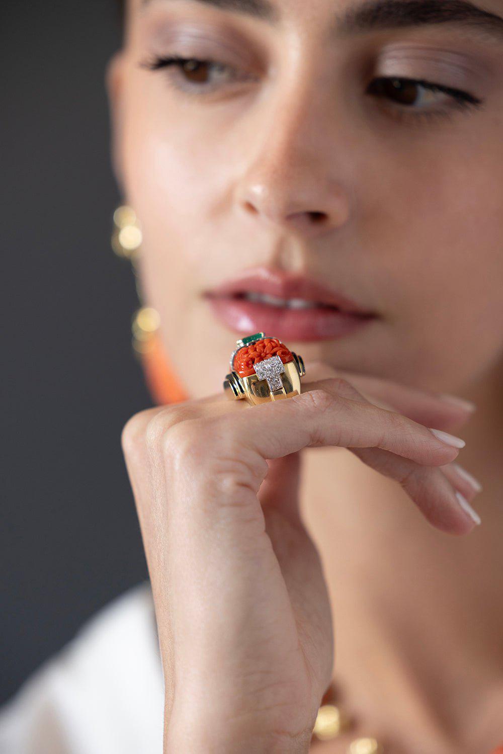 DAVID WEBB-Coral Cuddle Ring-YELLOW GOLD