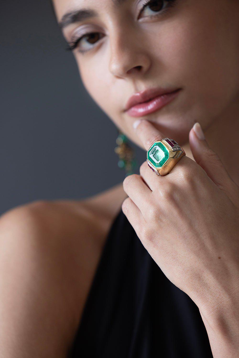 DAVID WEBB-Coat of Arms Intaglio Ring-YELLOW GOLD