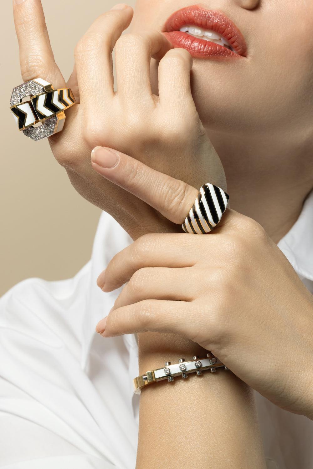 Diamond Black White Chevron Rung-YELLOW GOLD-5.75-JEWELRYFINE JEWELRING-DAVID WEBB