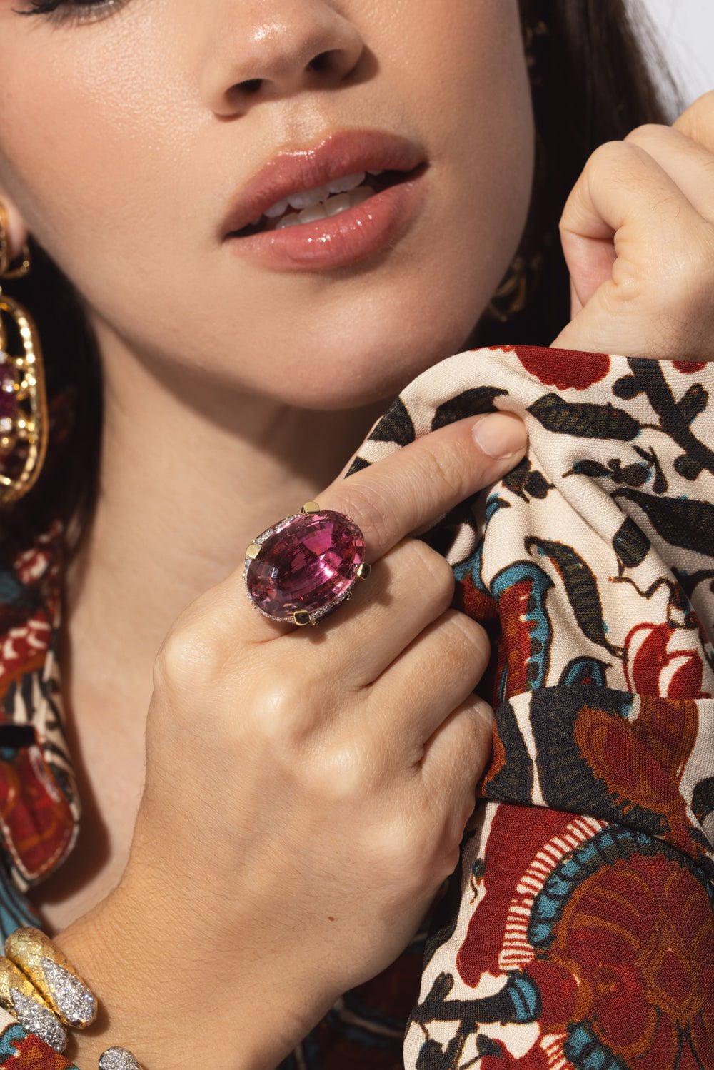 DAVID WEBB-Old World Ring-YELLOW GOLD