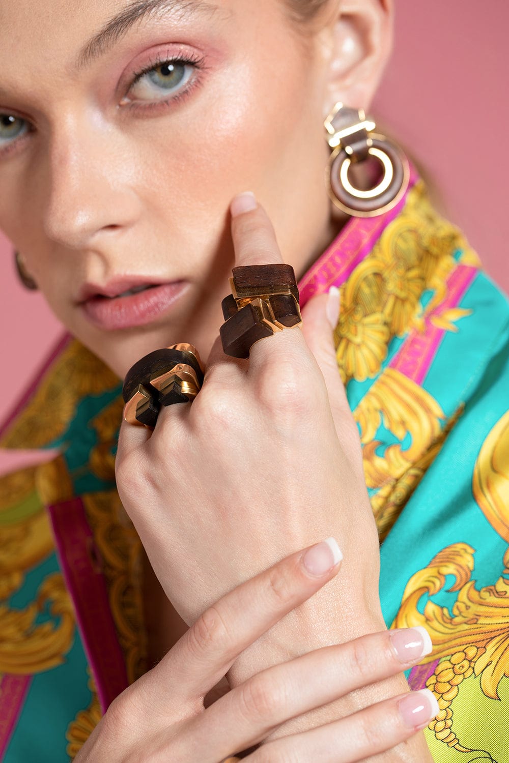 DAVID WEBB-Ebony Bridge Ring-YELLOW GOLD