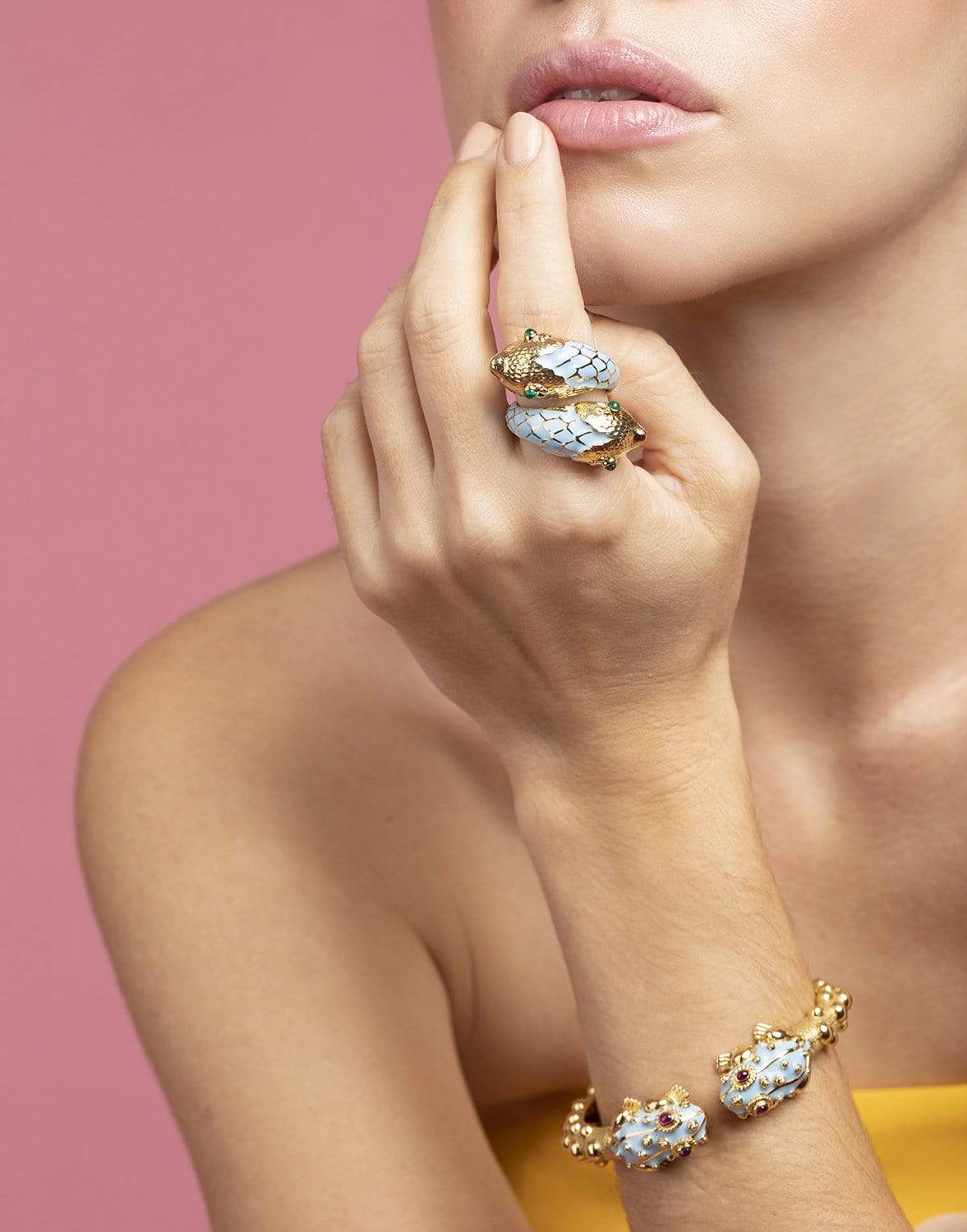 DAVID WEBB-Baby Blue Pisces Ring-YELLOW GOLD