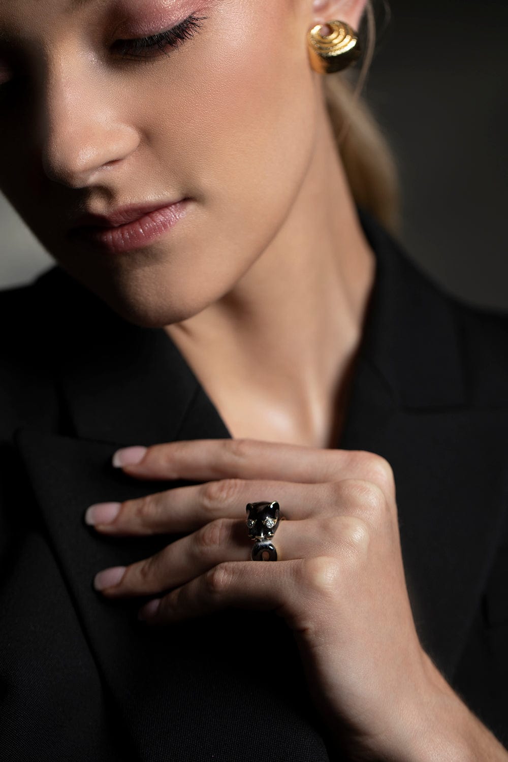 DAVID WEBB-Black Enamel Cat Ring-YELLOW GOLD