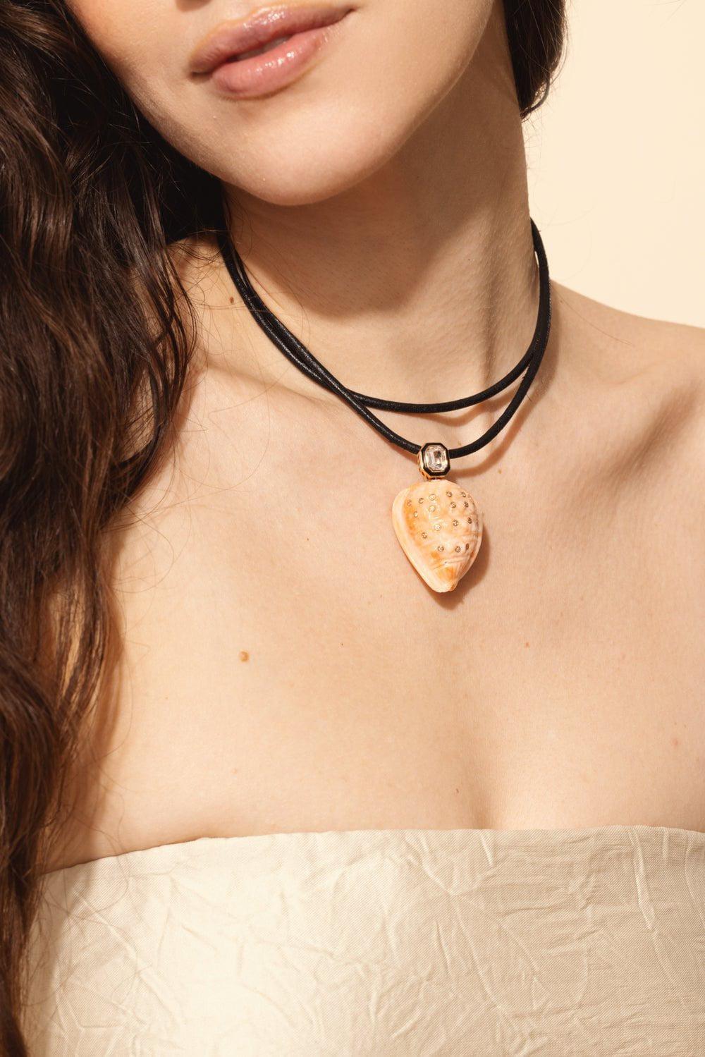 Diamond Helmet Shell Pendant | DEZSO BY SARA BELTRAN – Marissa
