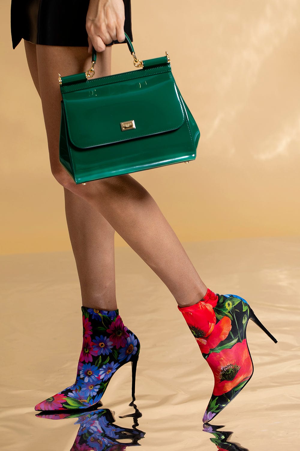 DOLCE & GABBANA-Pointed Toe Flower Bootie-