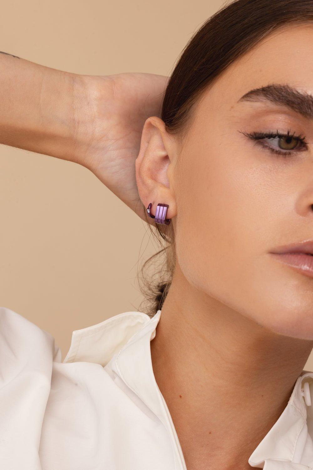 EÉRA-Purple Unique Mini EÉRA Huggie-WHITE GOLD