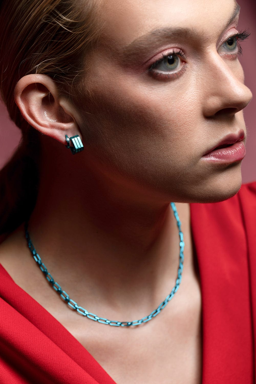 EÉRA-Single Diamond Light Blue Mini EÉRA Huggie-WHITE GOLD