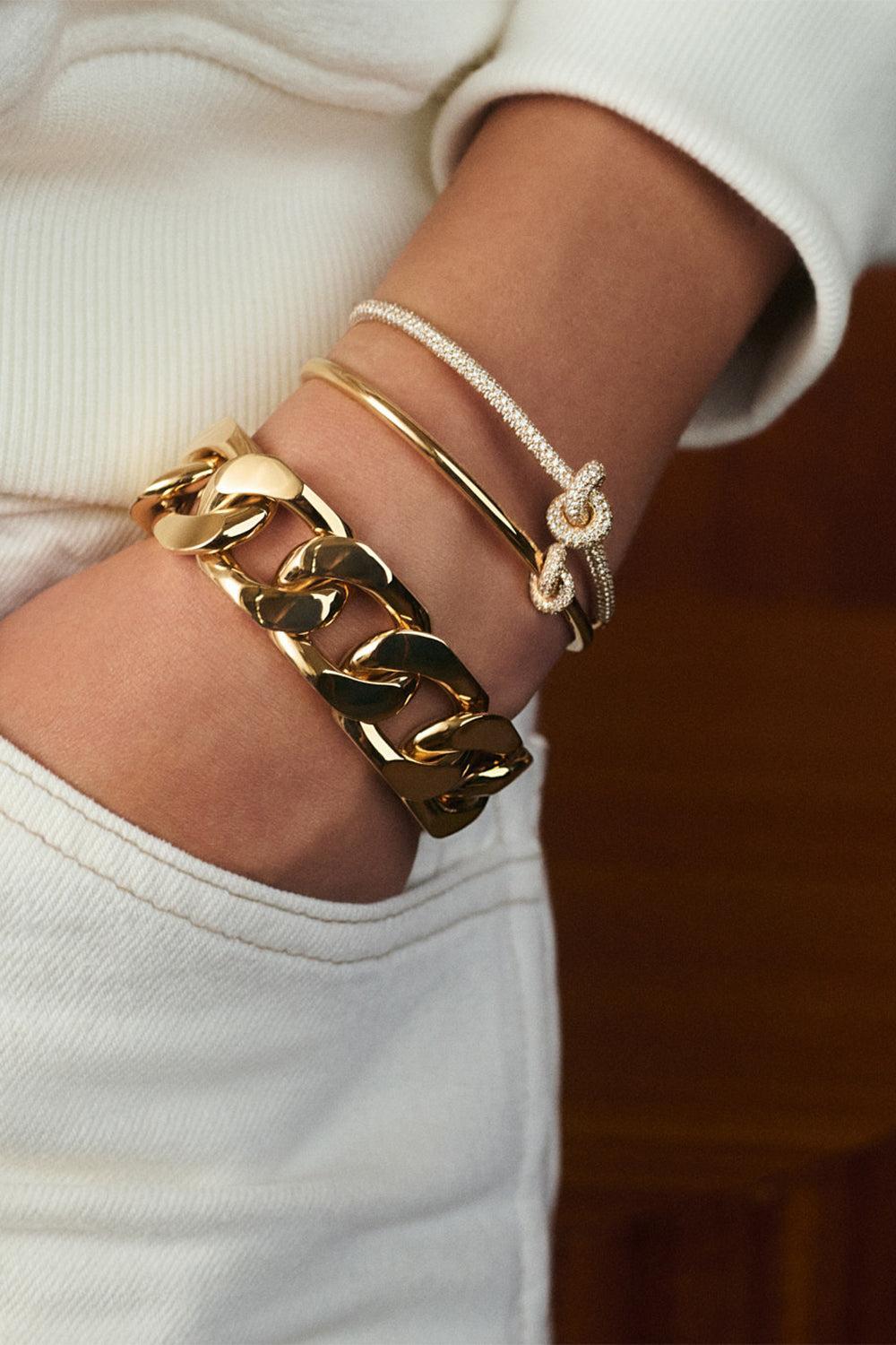 Medium Cuban Link Bracelet-YELLOW GOLD-8-JEWELRYFINE JEWELBRACELET O-ENGELBERT 1920