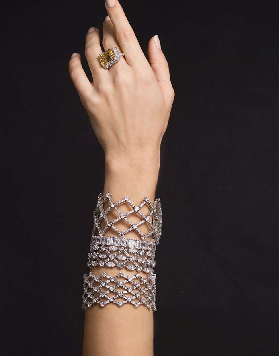 FANTASIA by DESERIO-Large Weave of Rounds Bracelet-W V CZ