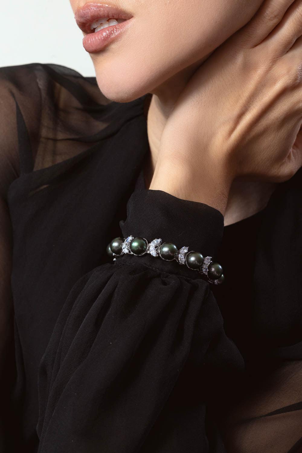 Double Pear Bracelet-WHITE-JEWELRYBOUTIQUEBRACELET O-FANTASIA by DESERIO