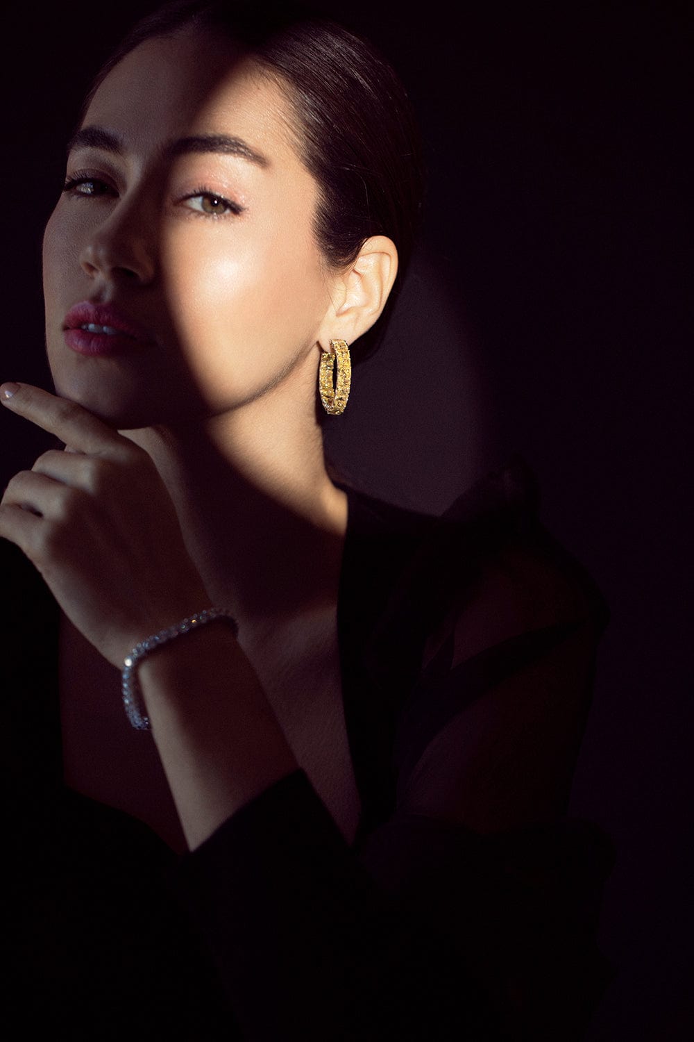 FANTASIA by DESERIO-Canary Radiant Cut Hoops-WHITE