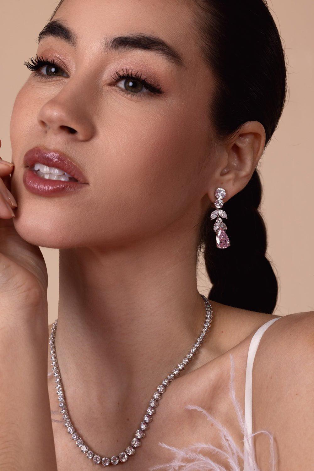 FANTASIA by DESERIO-Pear Drop Earring-WHITE