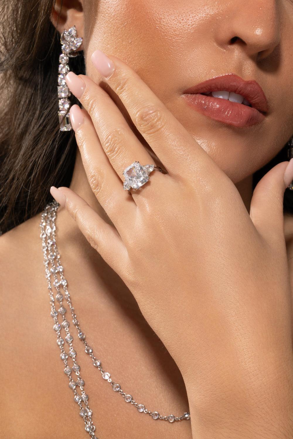 Side Bullet Radiant Ring-WHITE-7.75-JEWELRYBOUTIQUERING-FANTASIA by DESERIO