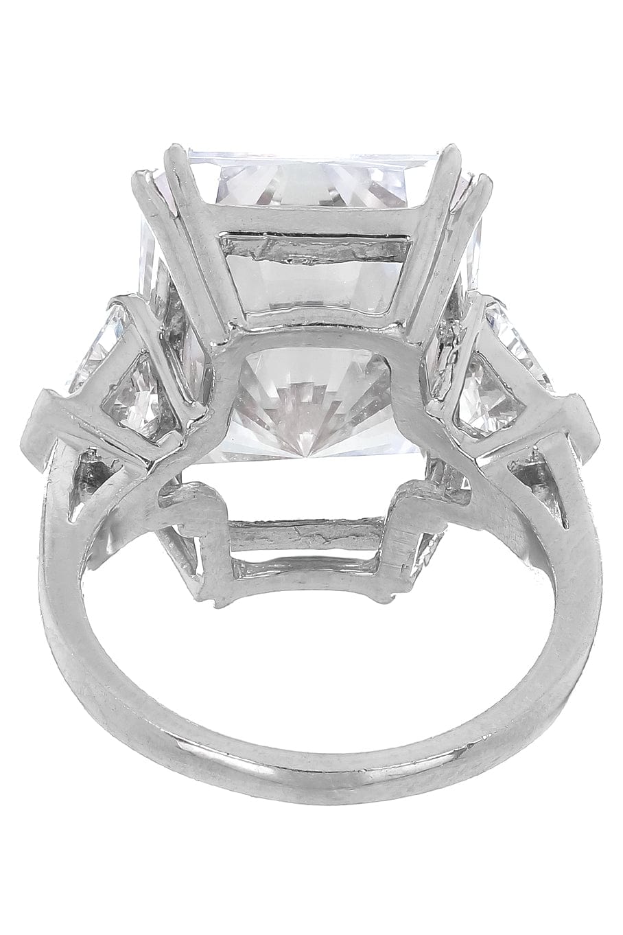 FANTASIA by DESERIO-Radiant Cut Shield Ring-WHITE GOLD