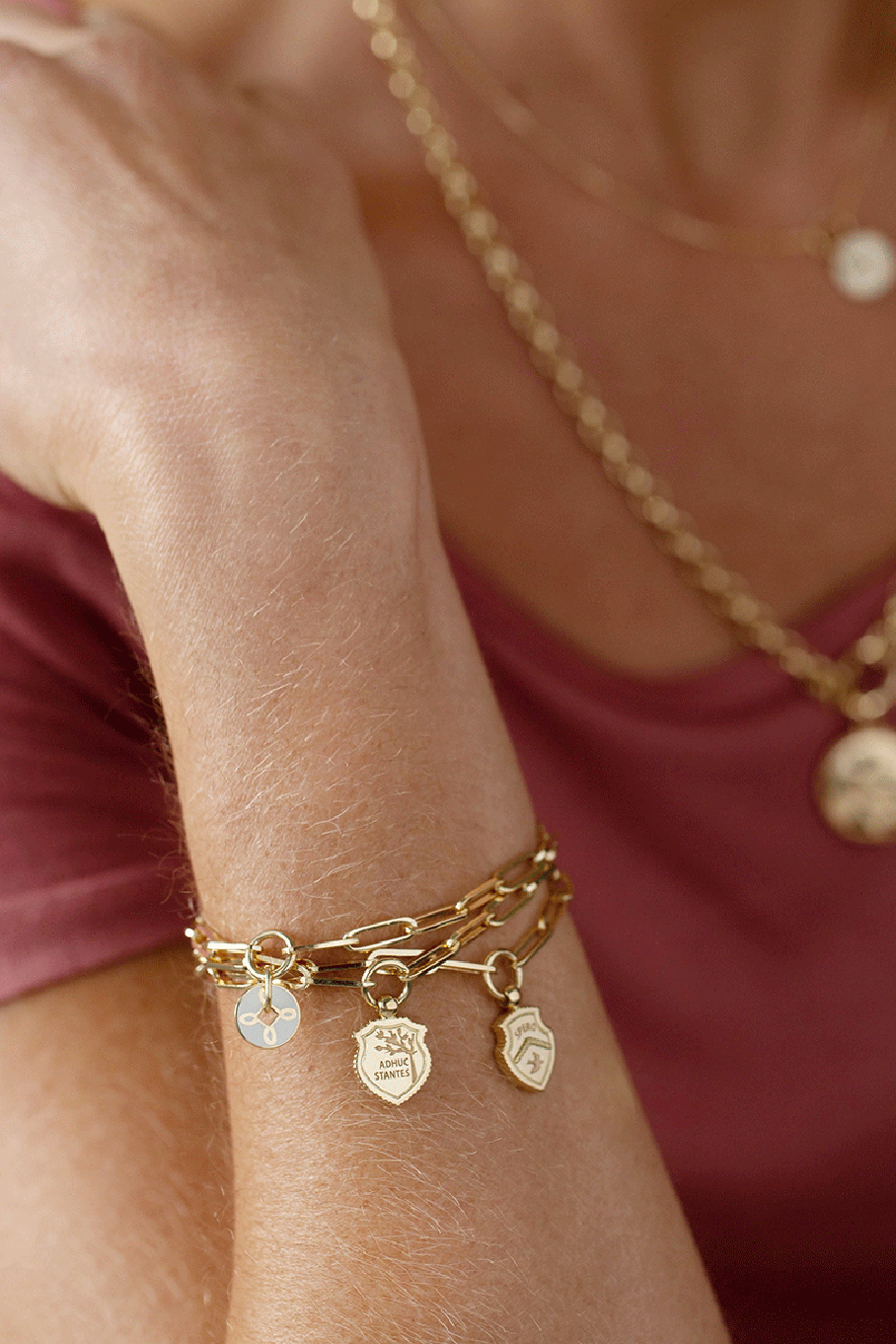 FOUNDRAE-Non Invia Est Via Fob Clip Bracelet-YELLOW GOLD