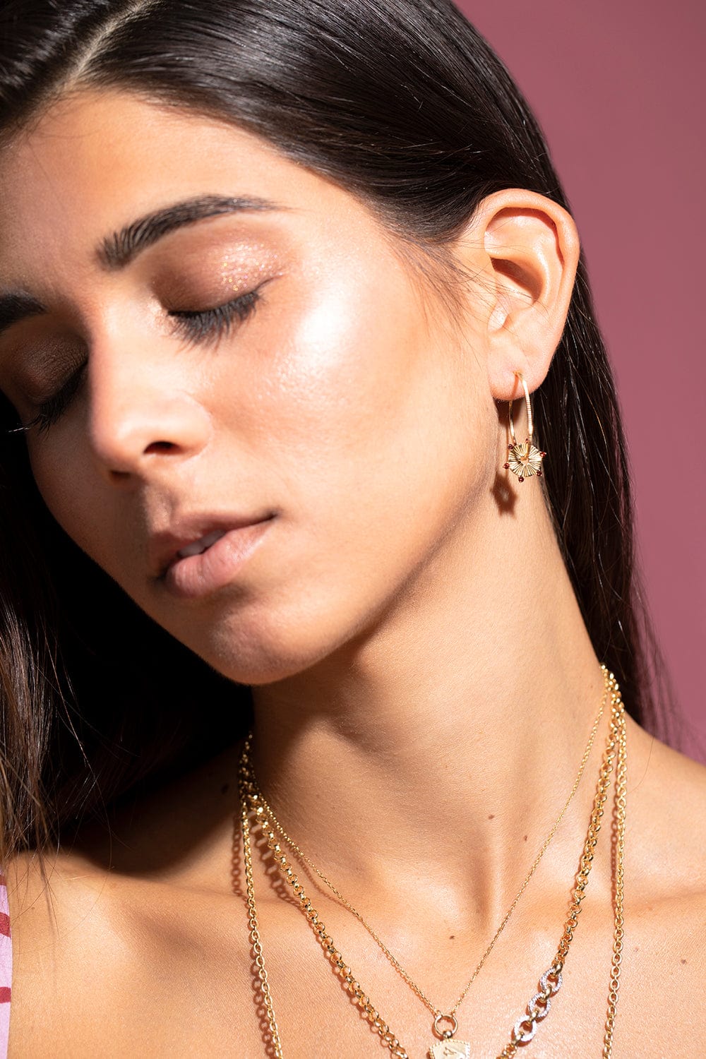 FOUNDRAE-Single Medium Textured Hoop-YELLOW GOLD