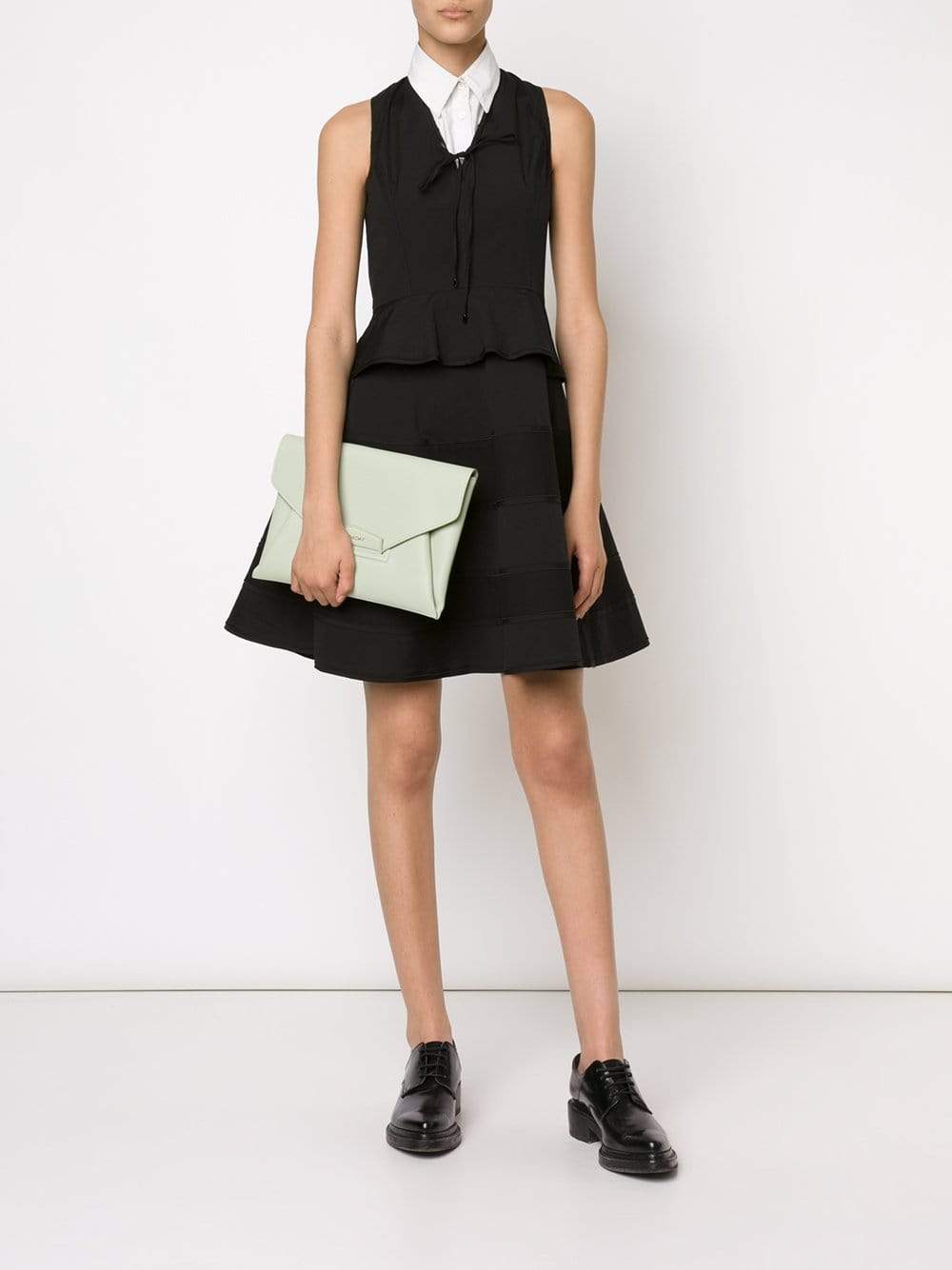 GIVENCHY-Antigona Evening Envelope-GREEN