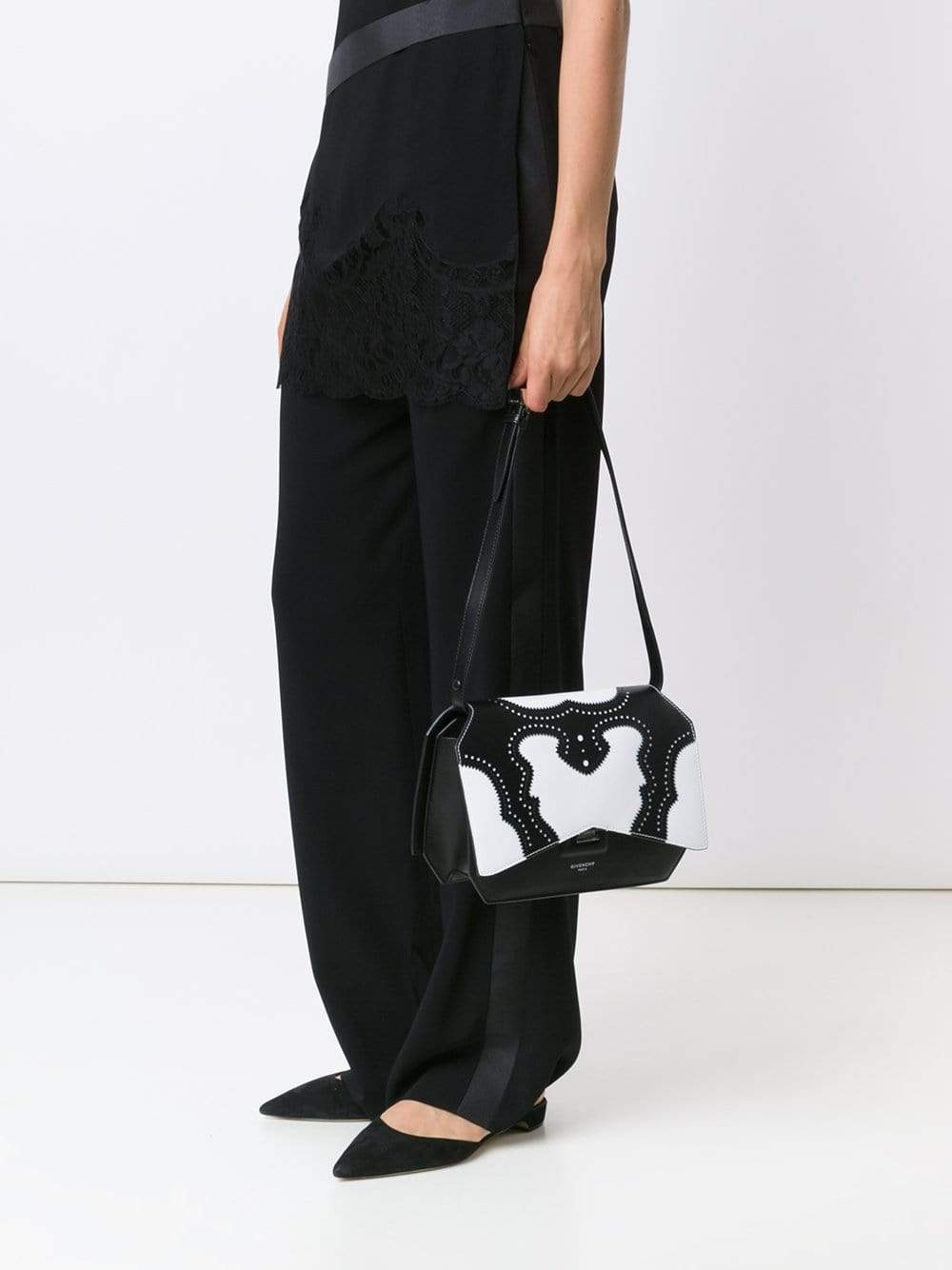 GIVENCHY-Brogue Bow Cut Purse-BLK/WHT