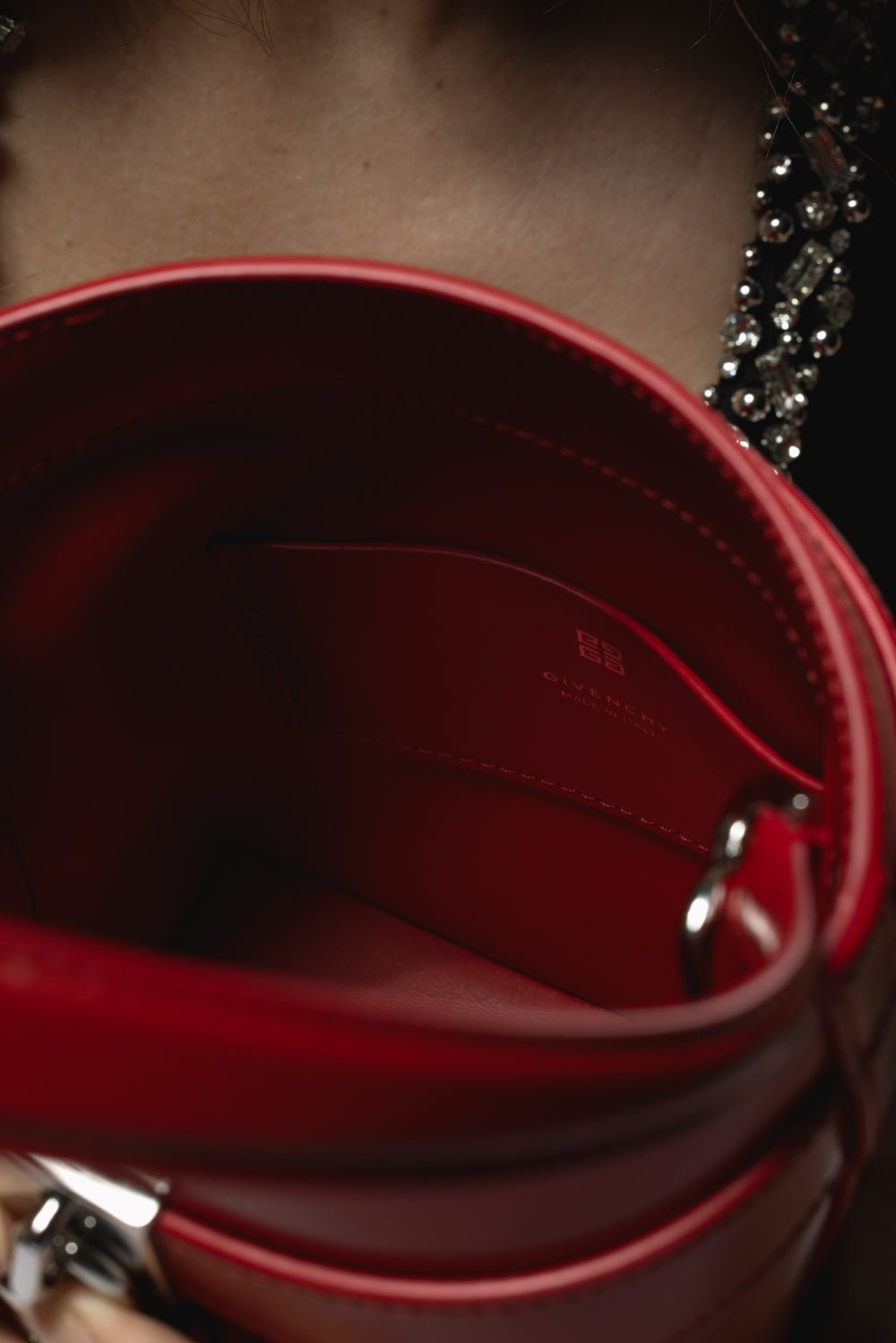 GIVENCHY-Shark Lock Bucket Bag-RED