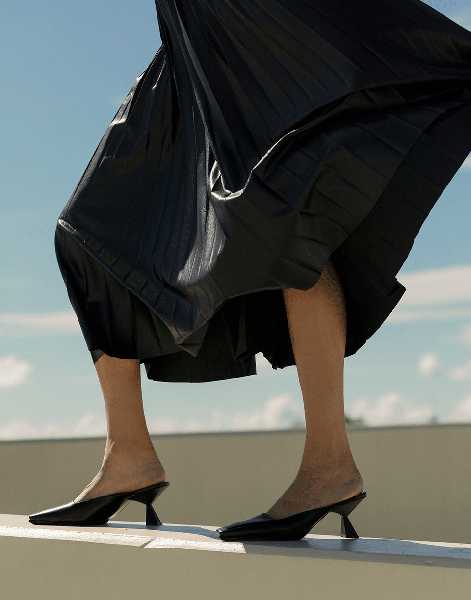 GIVENCHY-Black Look Book Mule-