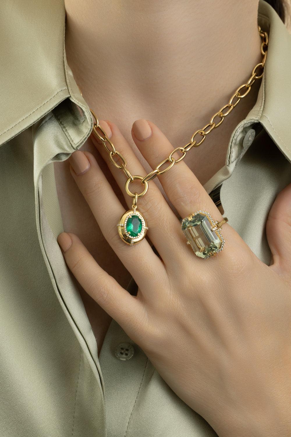 Emerald Oval Medallion Pendant Necklace-YELLOW GOLD-18-JEWELRYFINE JEWELNECKLACE O-GOSHWARA