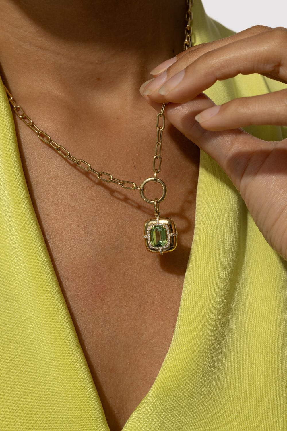 Green Tourmaline Cushion Medallion Necklace-YELLOW GOLD-18-JEWELRYFINE JEWELNECKLACE O-GOSHWARA