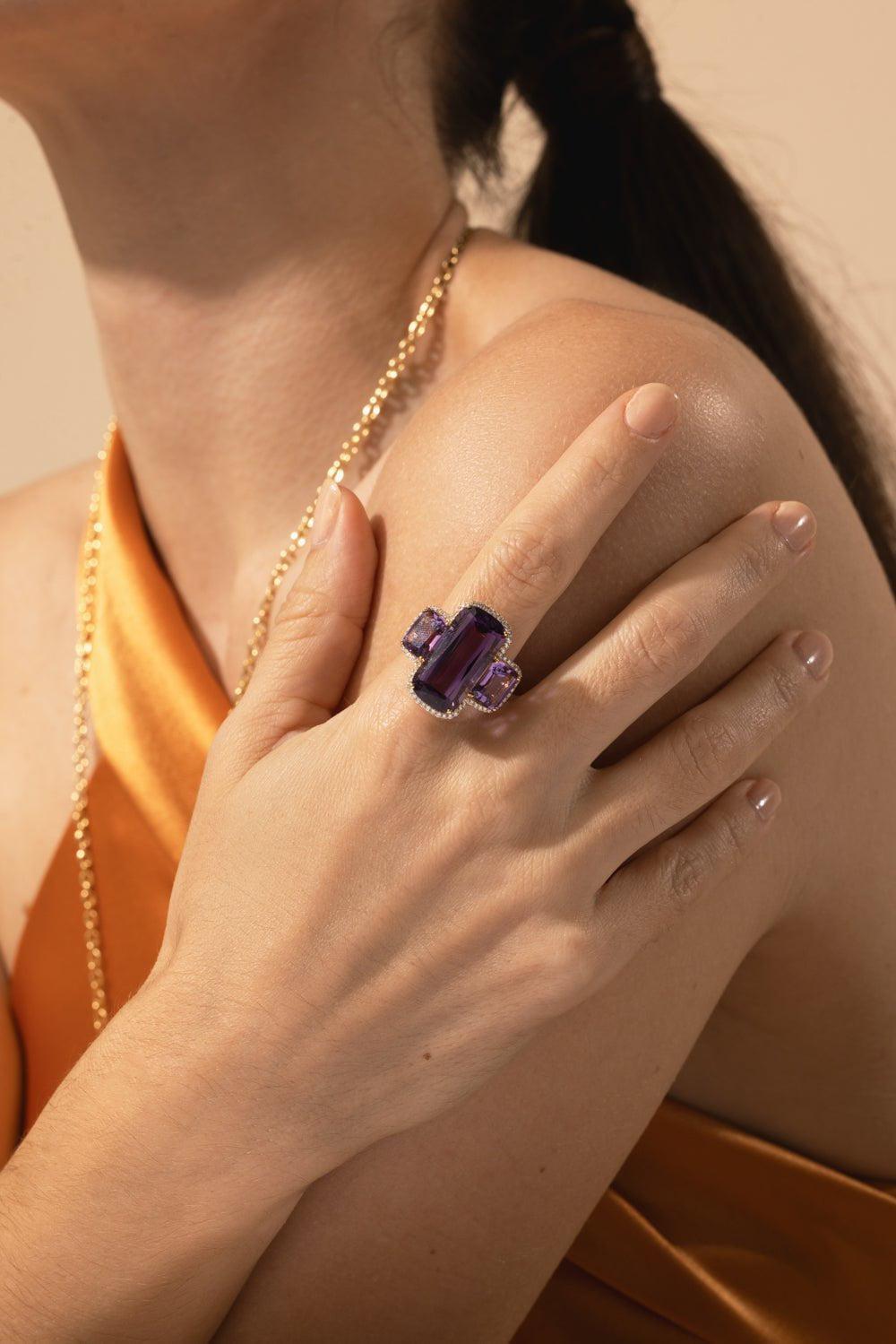 GOSHWARA-Three Stone Amethyst Diamond Ring-YELLOW GOLD