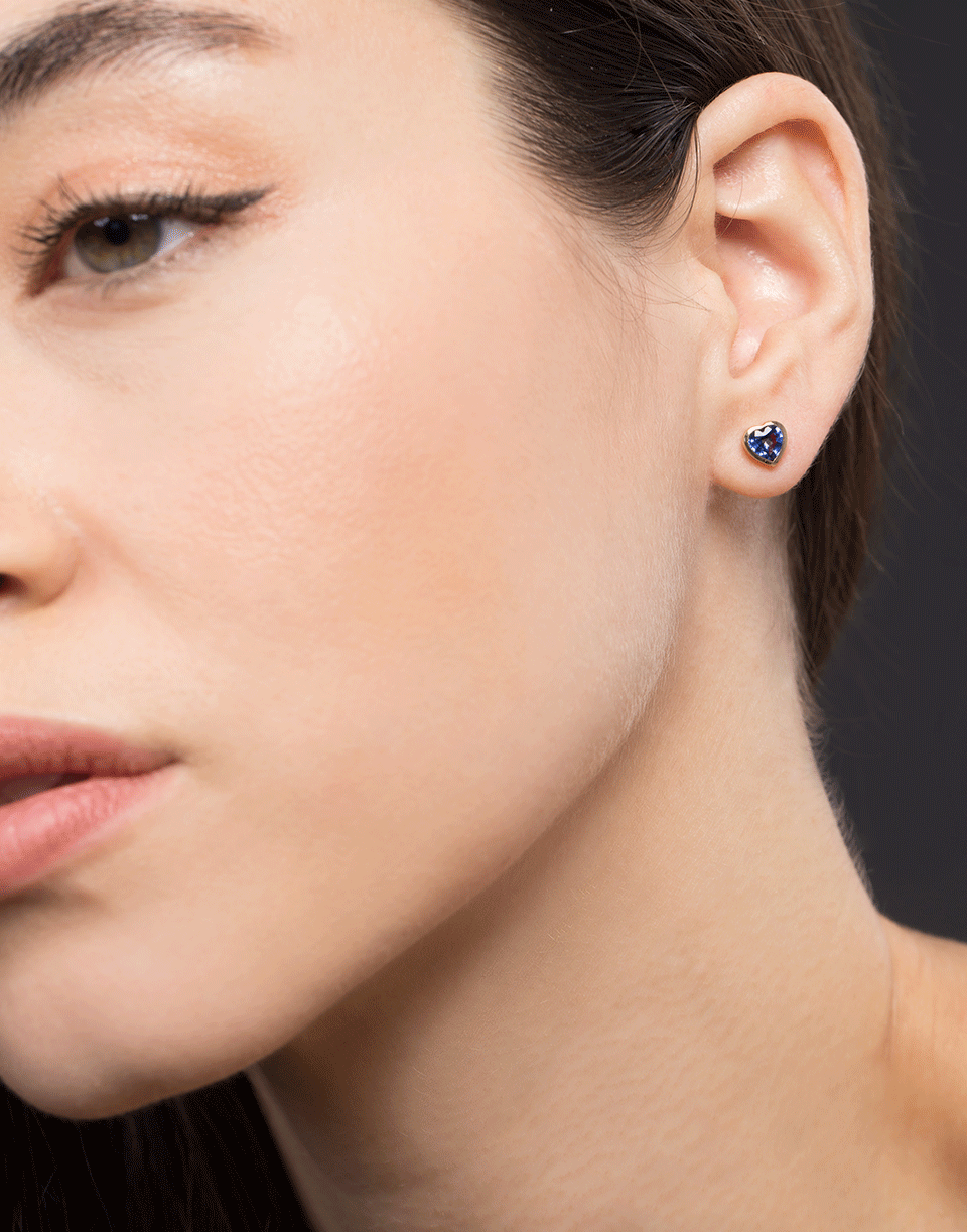 GUITA M-Blue Tanzanite Heart Studs-YELLOW GOLD