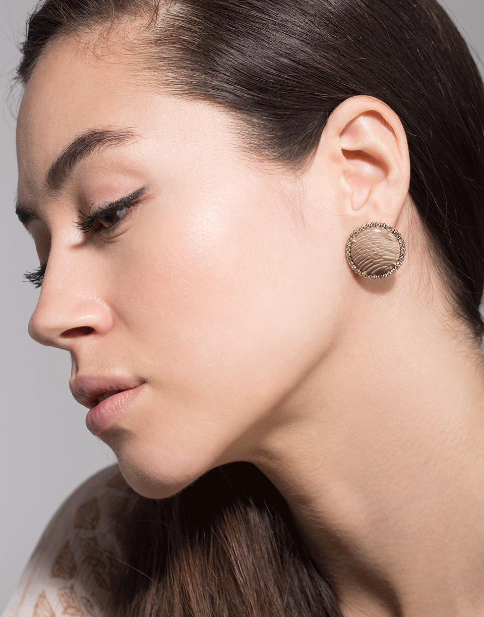 GUITA M-Sycamore Fossil and Diamond Studs-YELLOW GOLD