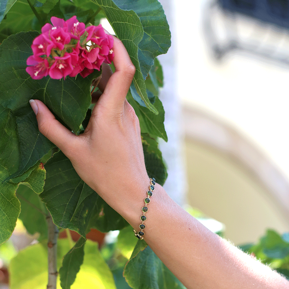 IRENE NEUWIRTH JEWELRY-Cabochon Green Tourmaline Bracelet-YELLOW GOLD