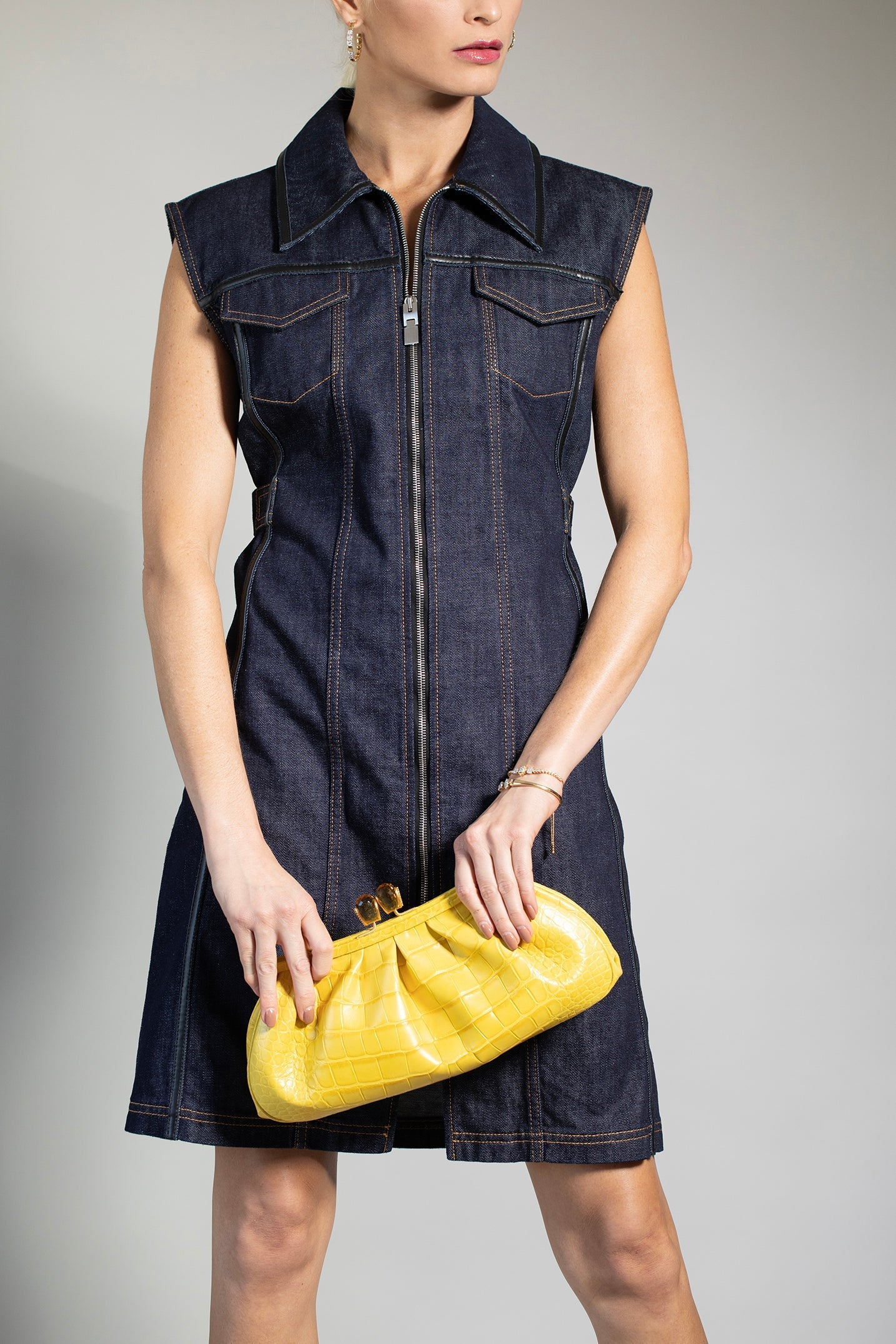 JADA LOVELESS-Kisslock Clutch - Canary-CNRYYLLW