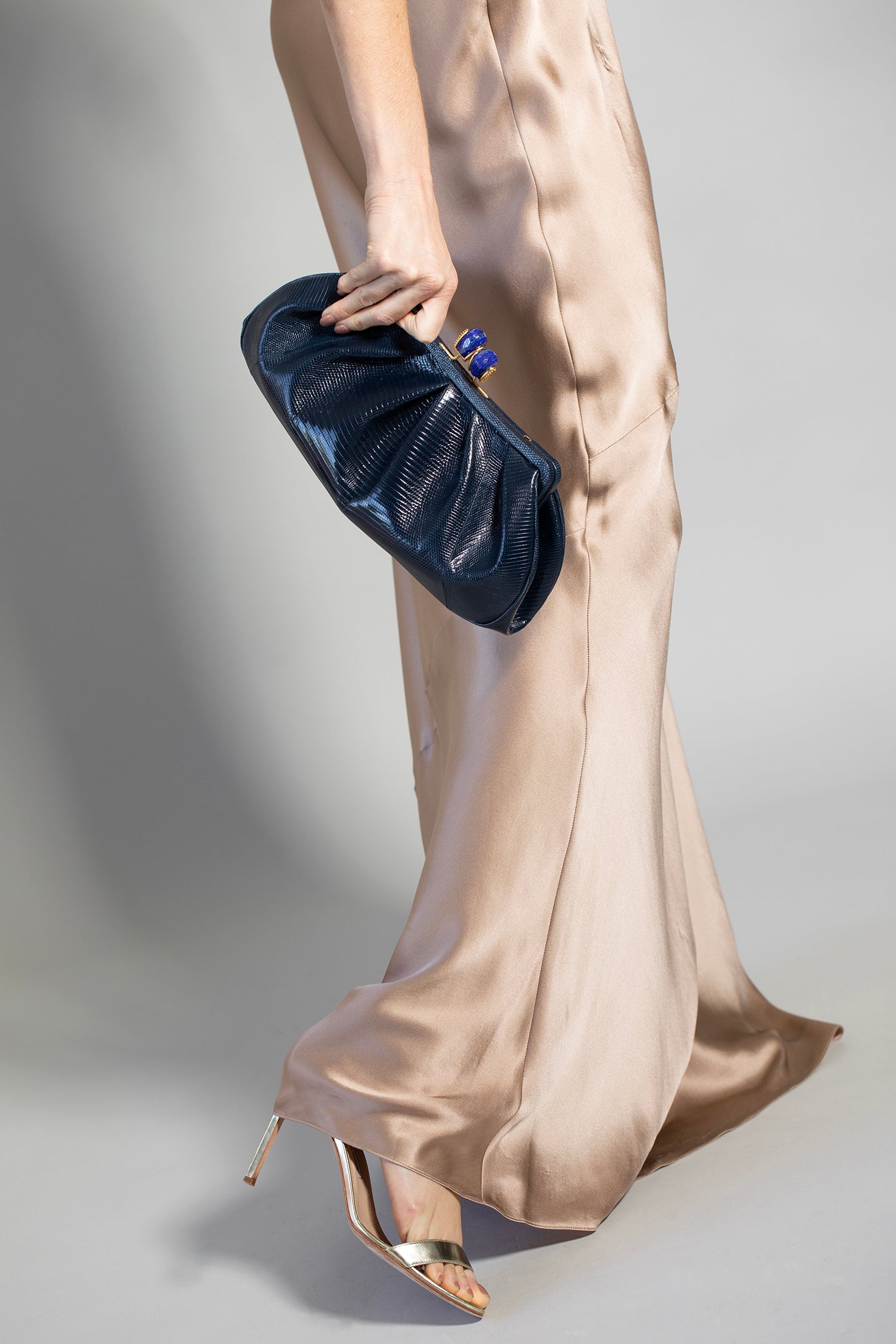 JADA LOVELESS-Kisslock Clutch - Navy-NAVY