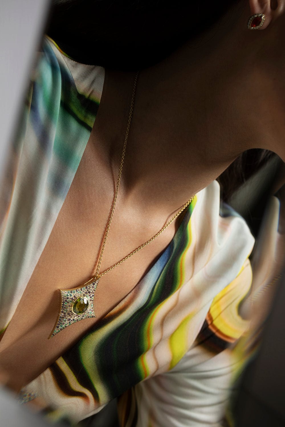 JARED LEHR-Peridot Kite Necklace-YELLOW GOLD