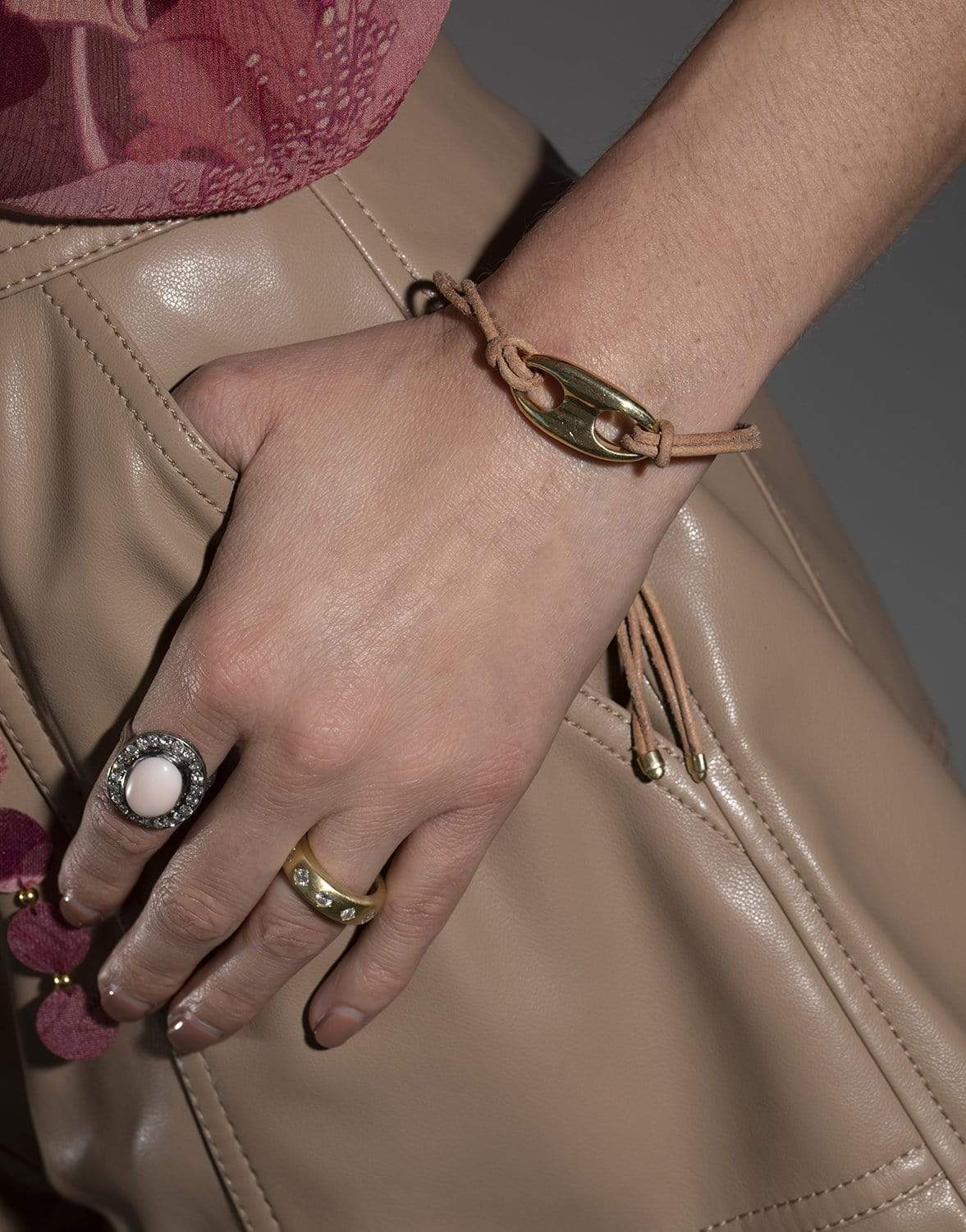 JENNA BLAKE-Old Mine Cut Diamond Band-YELLOW GOLD