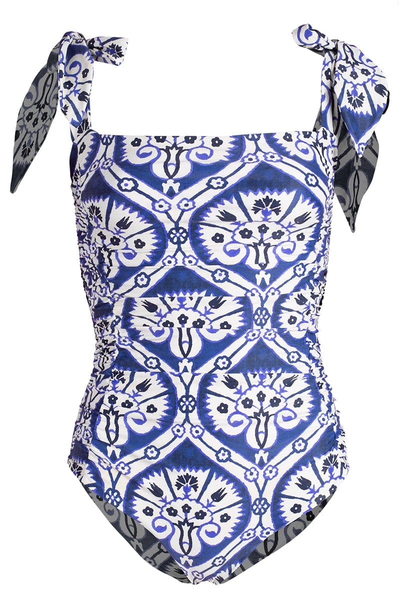 JOHANNA ORTIZ-The Alcazar Onepiece-