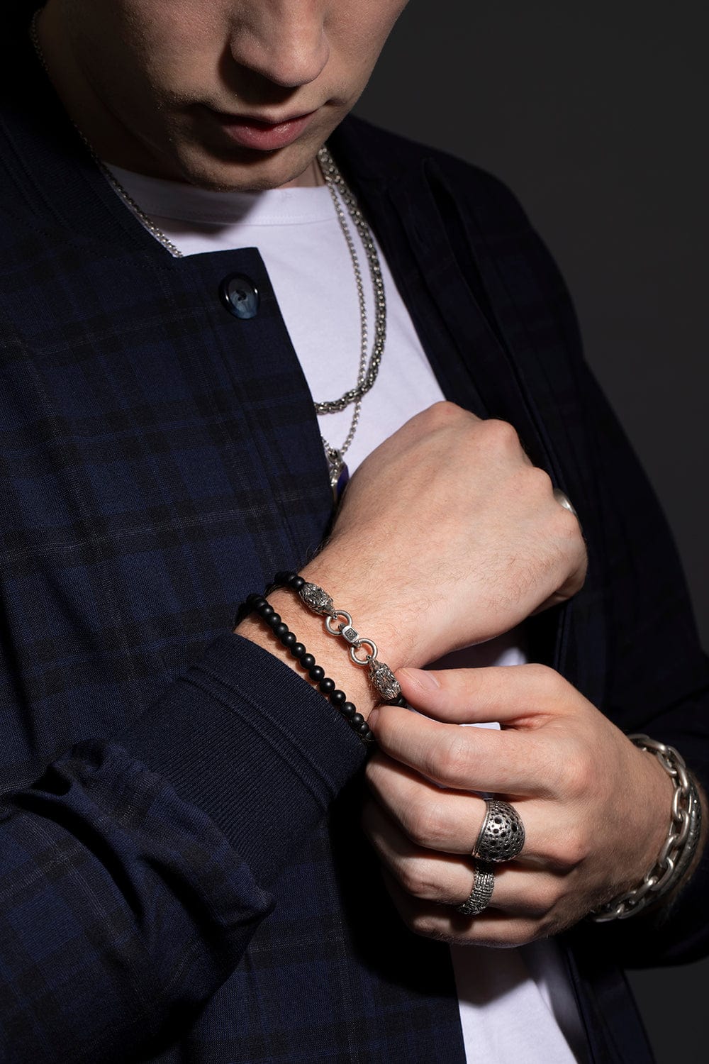 JOHN VARVATOS-Wolf Head Onyx Strand Bracelet-SILVER
