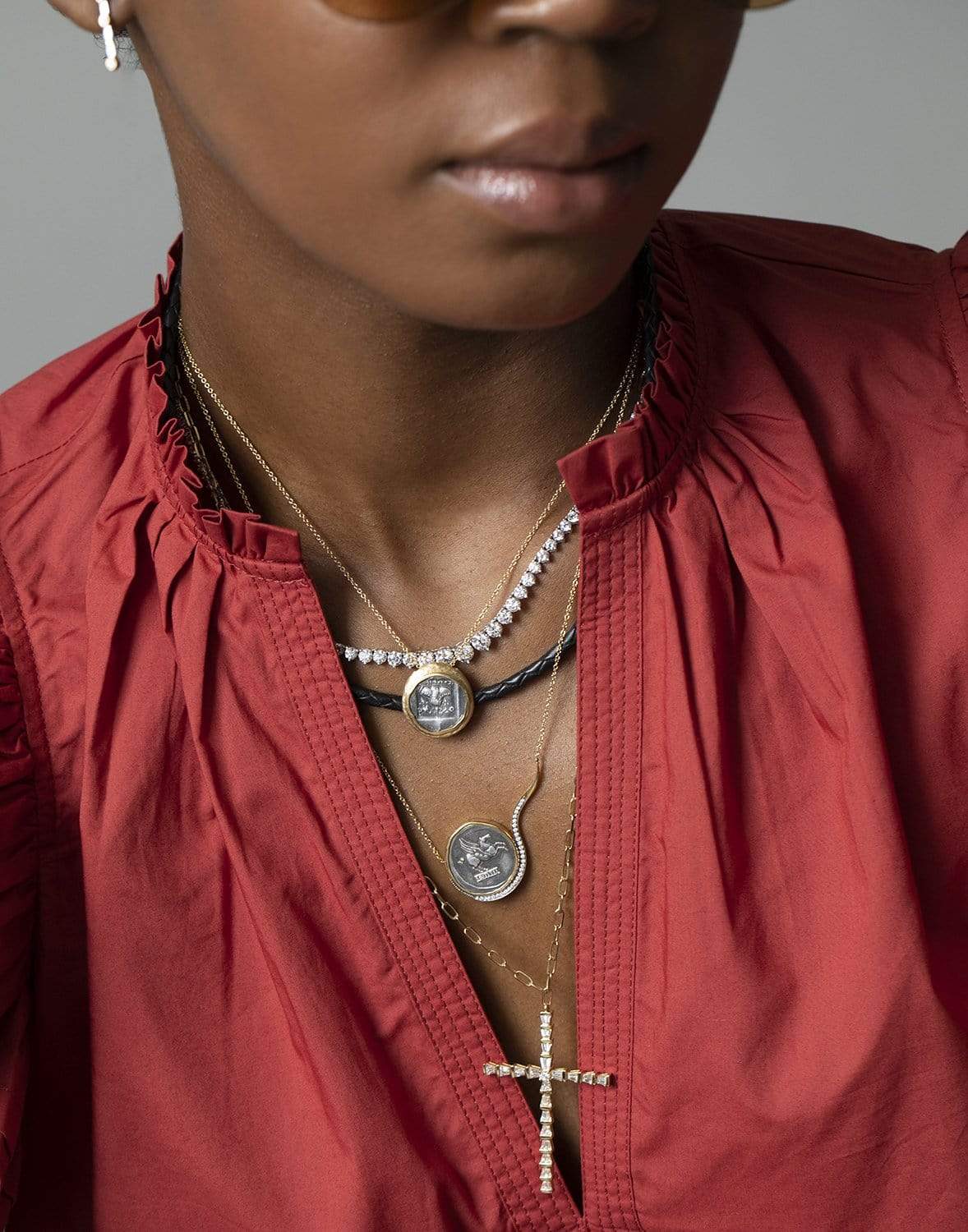 JORGE ADELER-Pegasus Coin Necklace-YELLOW GOLD