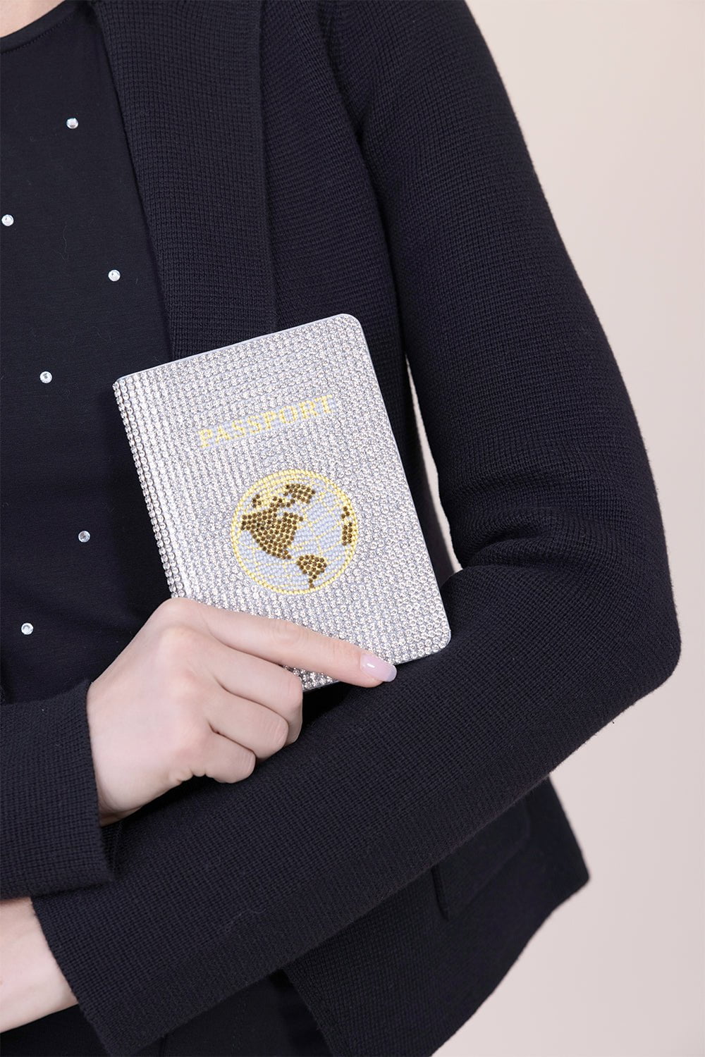 Traveler Passport Holder - Silver HANDBAGACCESSORIES JUDITH LEIBER   