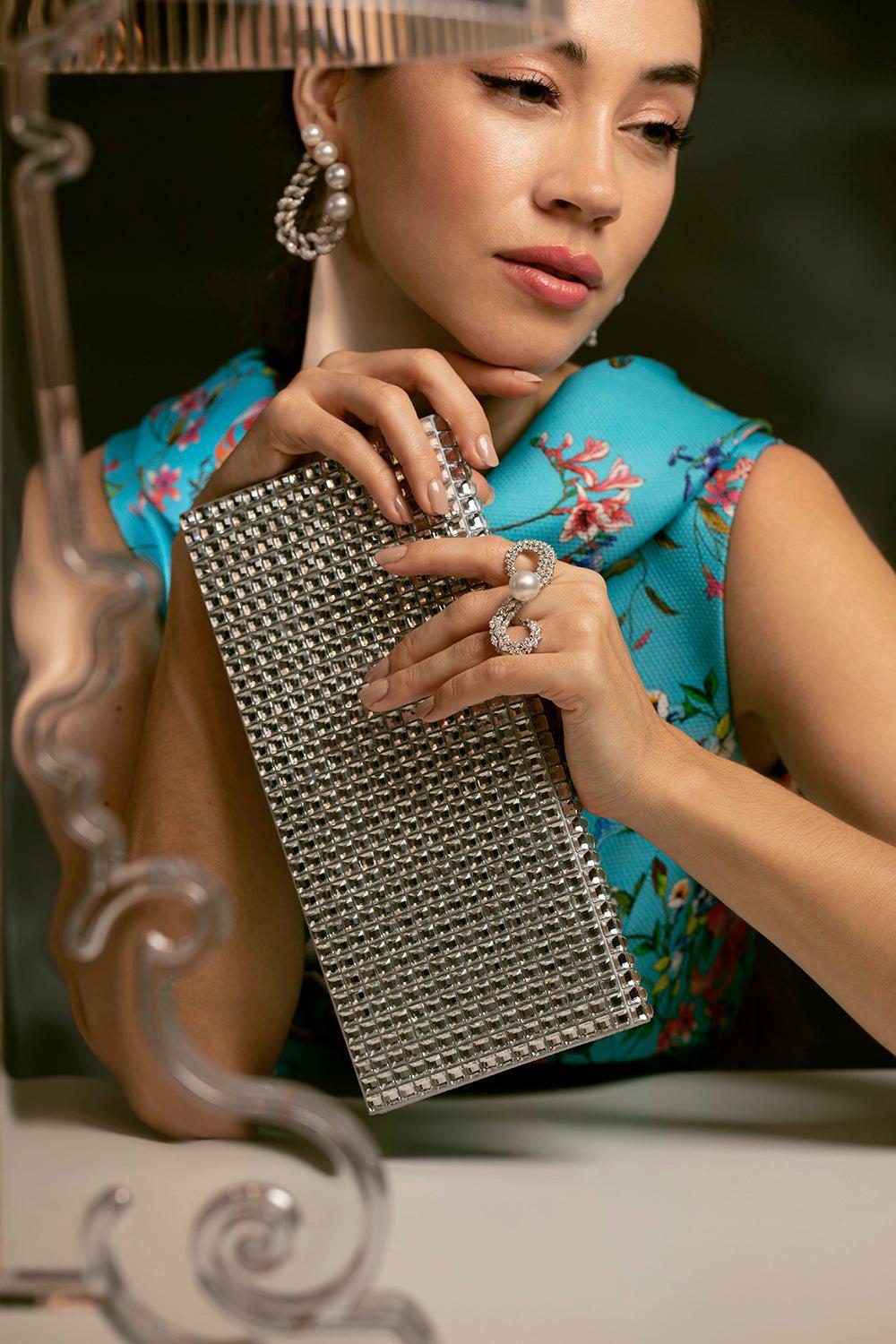 JUDITH LEIBER-Envelope Rhinestone Clutch-SLVRHNE