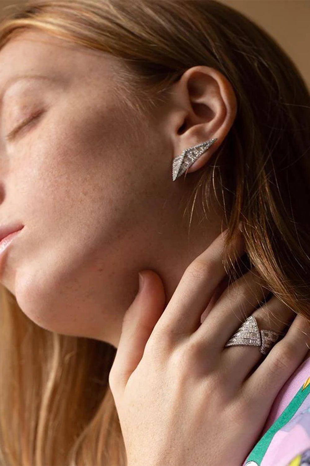 KAVANT & SHARART-Diamond Origami Trillion Ear-WHITE GOLD