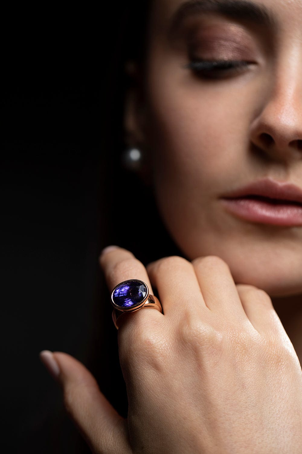 KAVANT & SHARART-Solitaire Tanzanite Twist Ring-ROSE GOLD