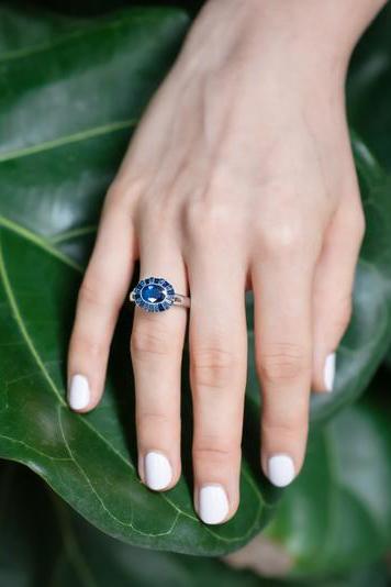 KAVANT & SHARART-Emerald and Blue Saphire Classic 64 Twist Oval Ring-YELLOW GOLD