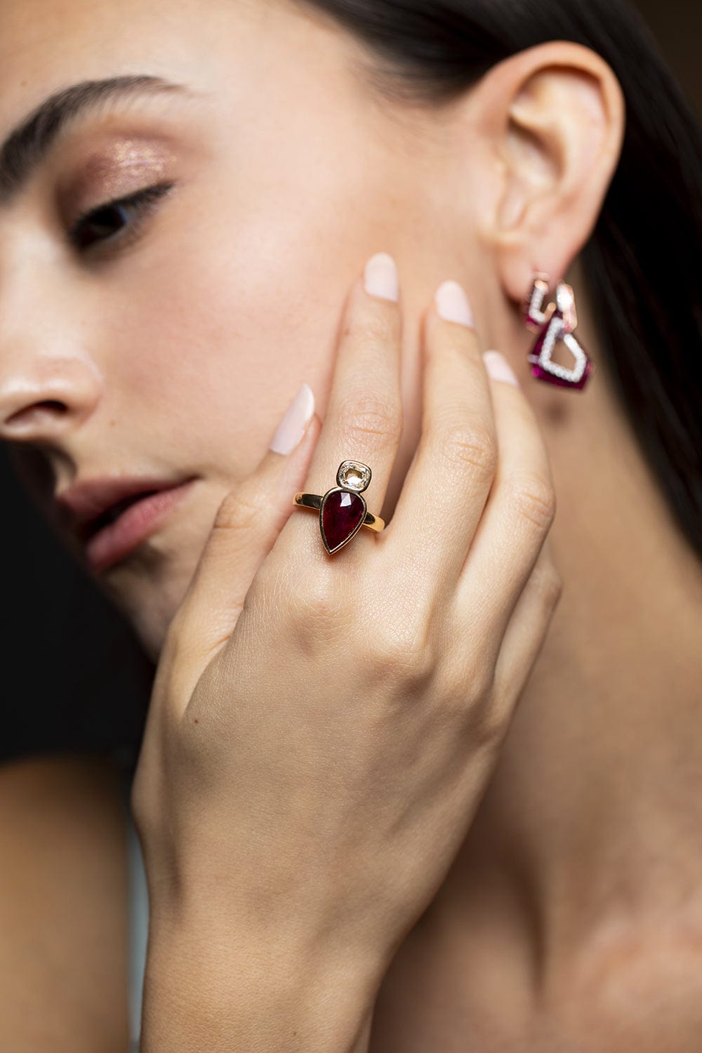 KAVANT & SHARART-Ruby and Diamond Twist Ring-YELLOW GOLD