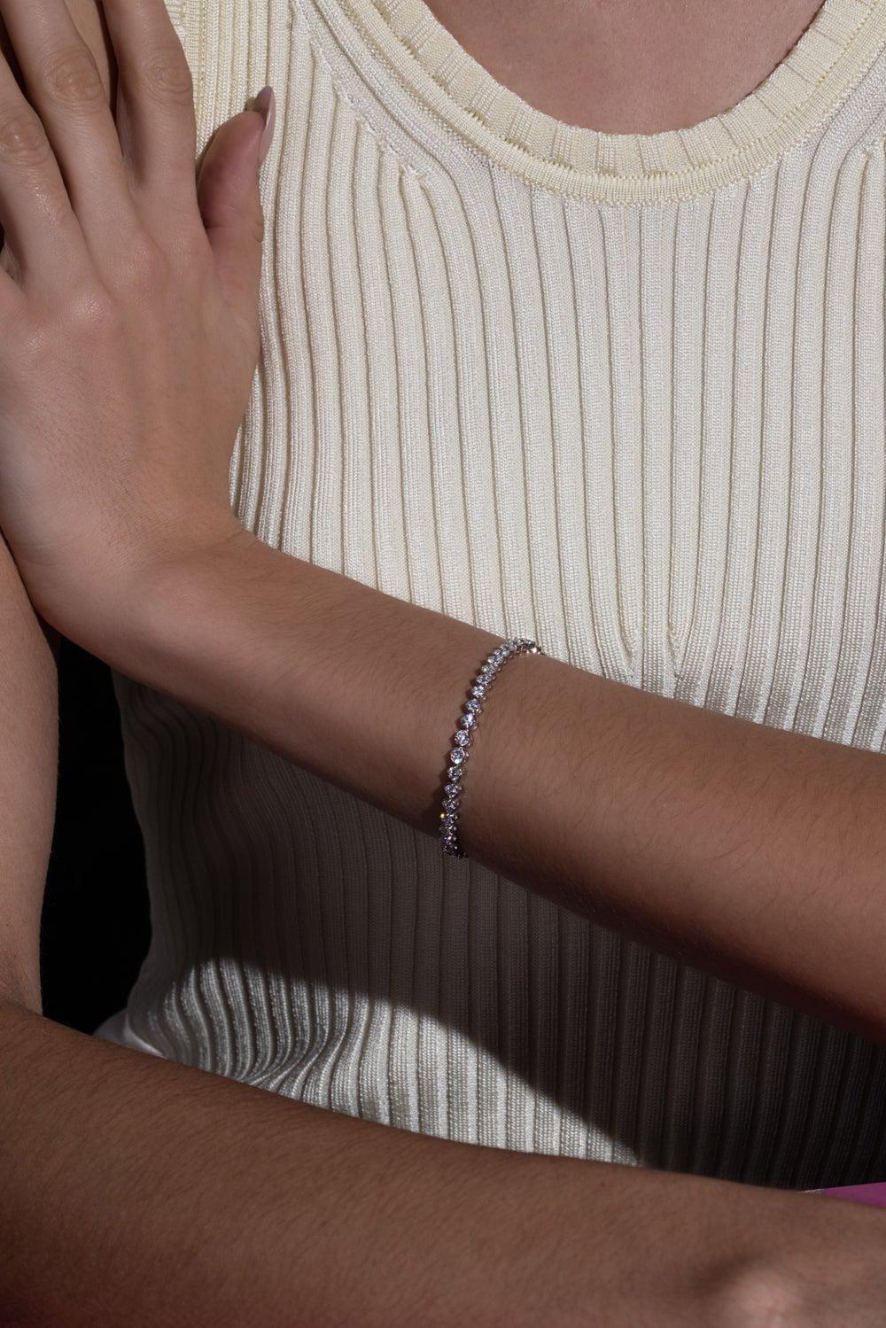 KWIAT-Round Diamond Line Bracelet-PLATINUM