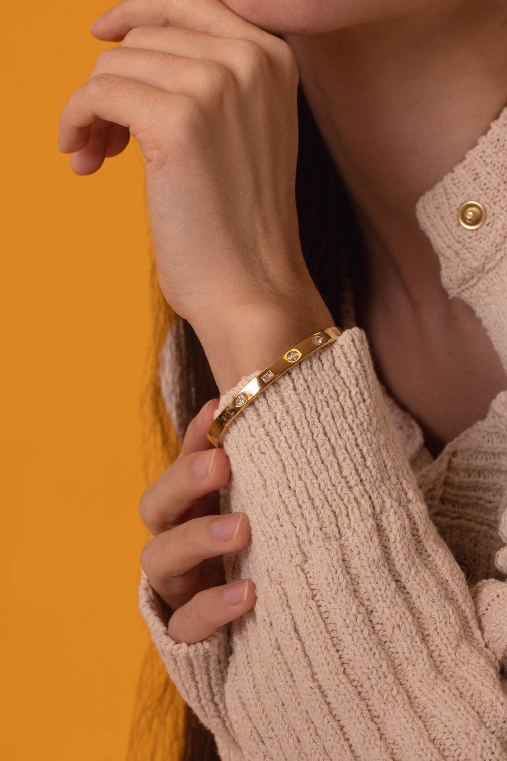 KWIAT-Starry Night Fancy Shape Diamond Slim Bangle-YELLOW GOLD